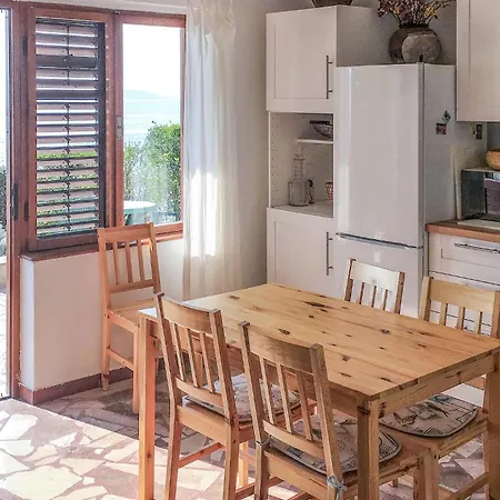 4 Bedroom Stunning In بيت للعطل