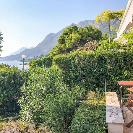 4 Bedroom Stunning In * غراداك